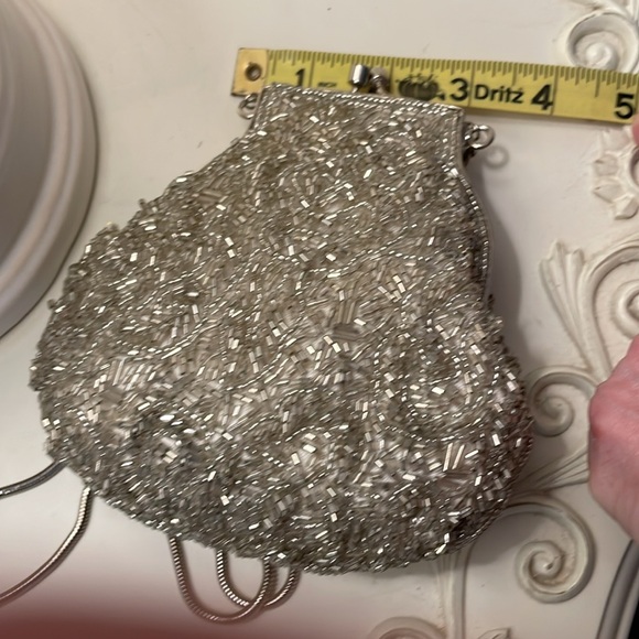 Claudia Barnes Vintage Silver Seed Beaded Purse👛 - Picture 8 of 9
